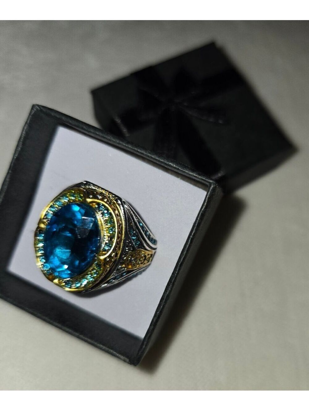 Men's 925 Silver platedRing with 5A Zirconia Blue Stone size 11